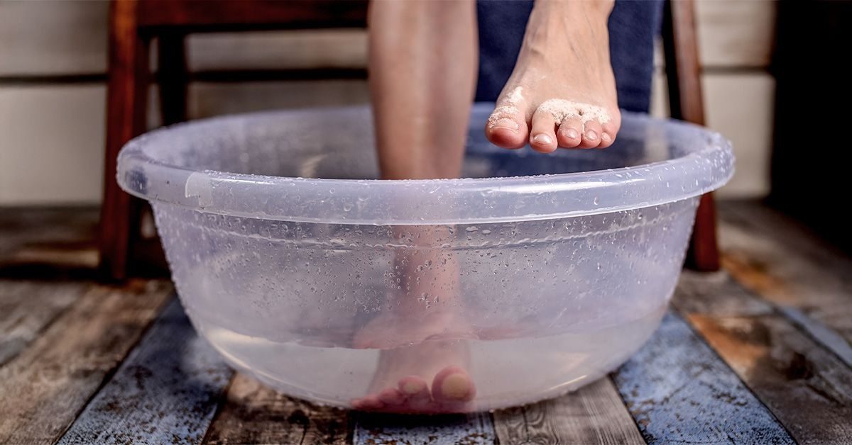 Was ein Essig-Fußbad bewirken kann