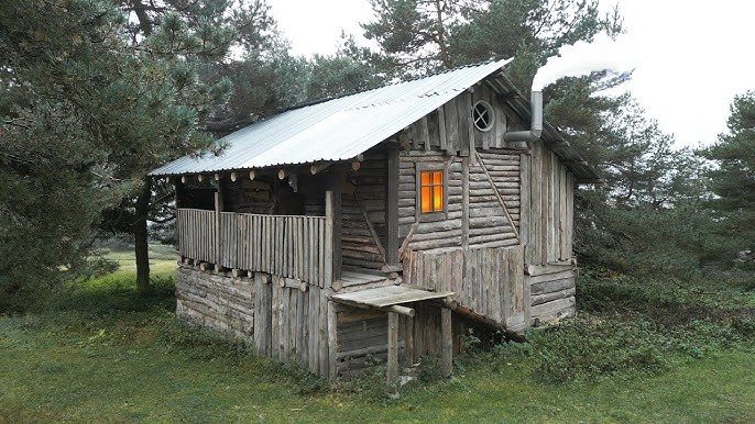 Sie nahmen an, es handle sich lediglich um eine vergessene Hütte tief im Wald – bis sie darunter etwas weitaus Beunruhigenderes entdeckten